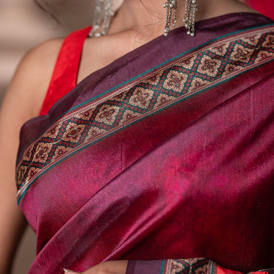 The Darbar-e-Khas - Zarna Silk Saree