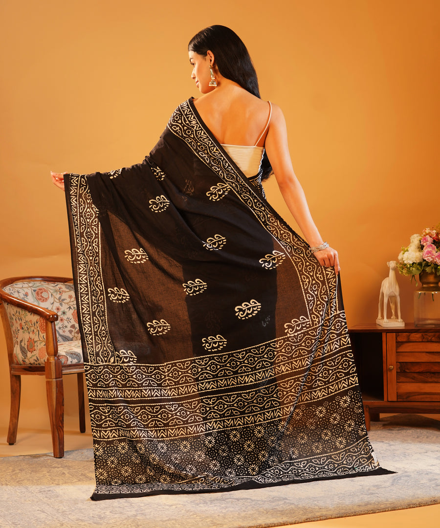 Reshmi Raat - Hand-Blocked Mul Cotton Saree