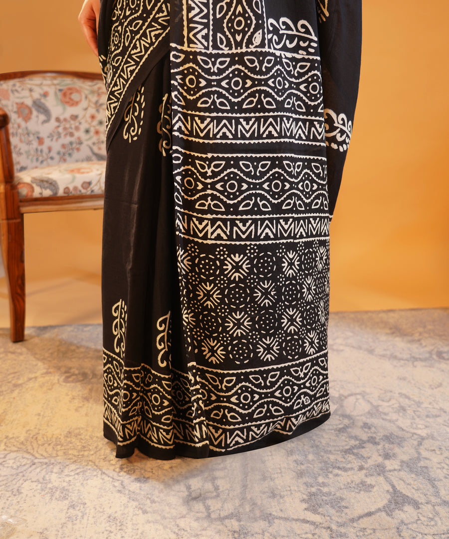 Reshmi Raat - Hand-Blocked Mul Cotton Saree